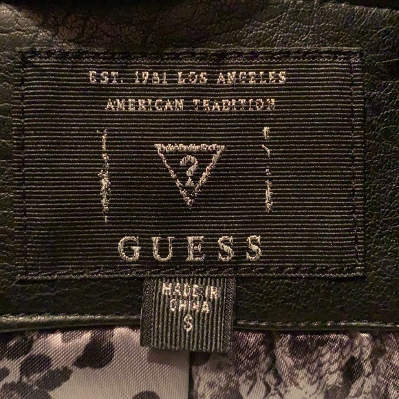 Guess sleevless jacket - Picture 4 of 5